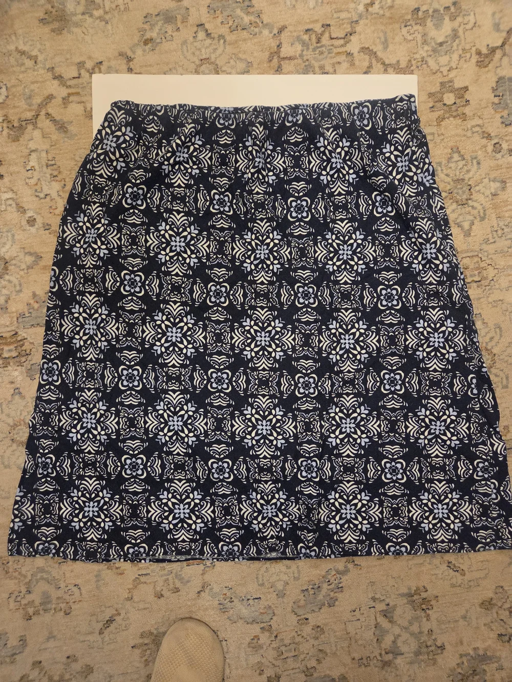 Liz Claibourne Navy Blue Floral Tile Print Skirt - Women's